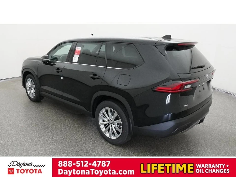 2026 Toyota Highlander - Image 5 of 12
