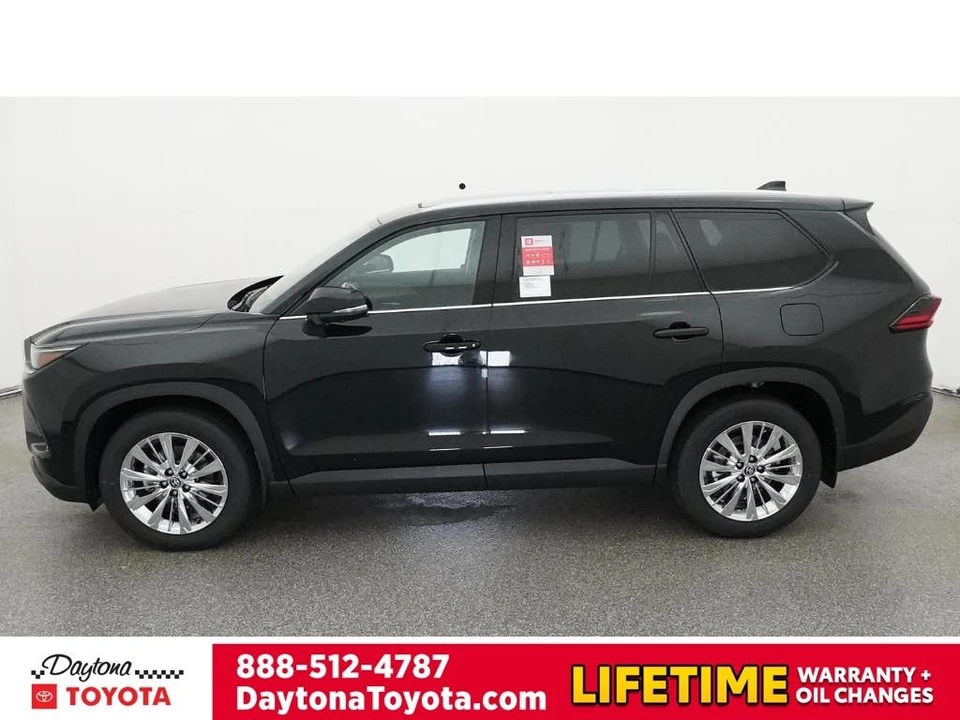 2026 Toyota Highlander - Image 3 of 12