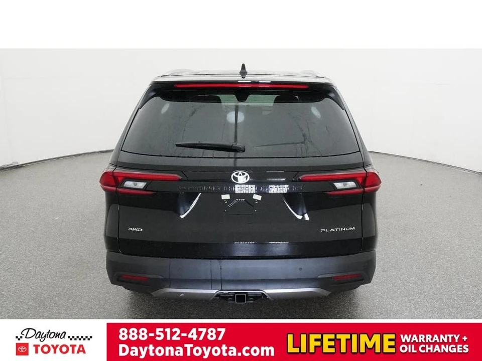 2026 Toyota Highlander - Image 7 of 12