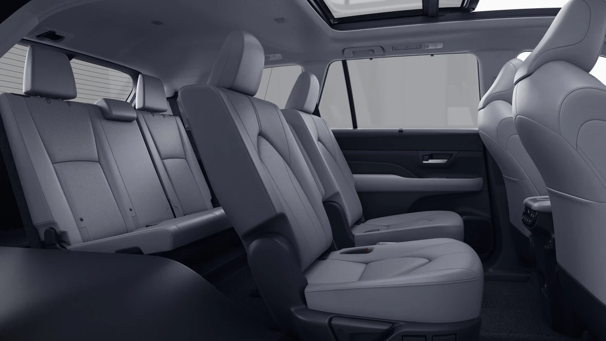 2026 Toyota Highlander - Image 7 of 8