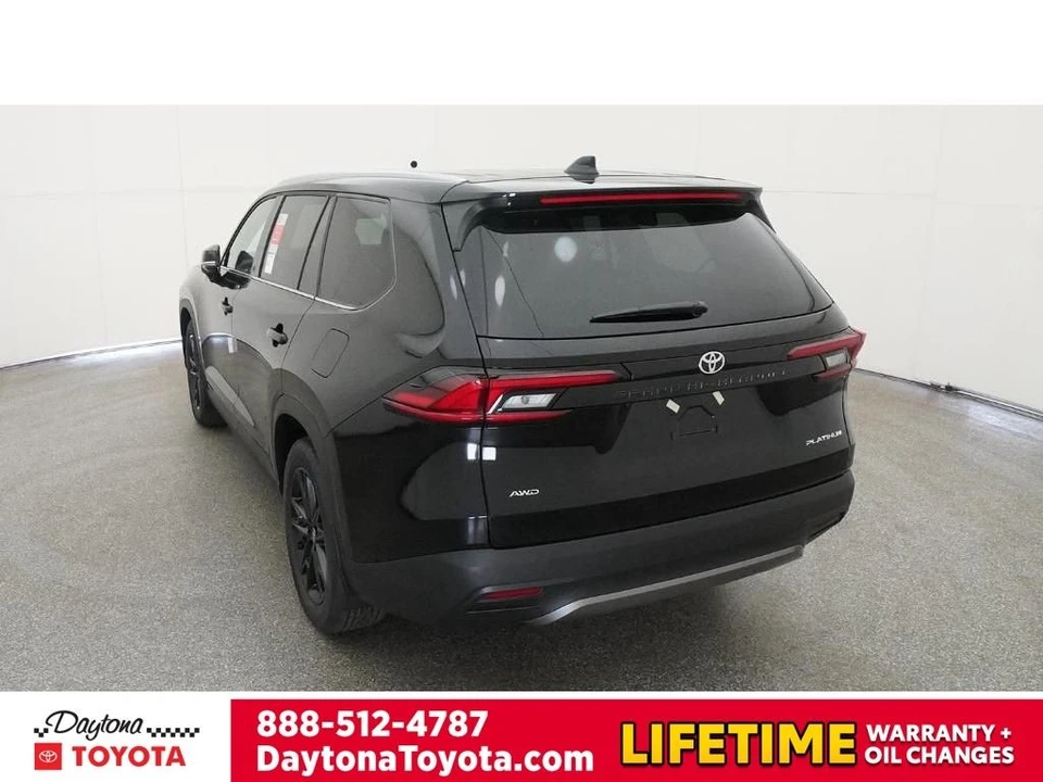 2026 Toyota Highlander - Image 6 of 12