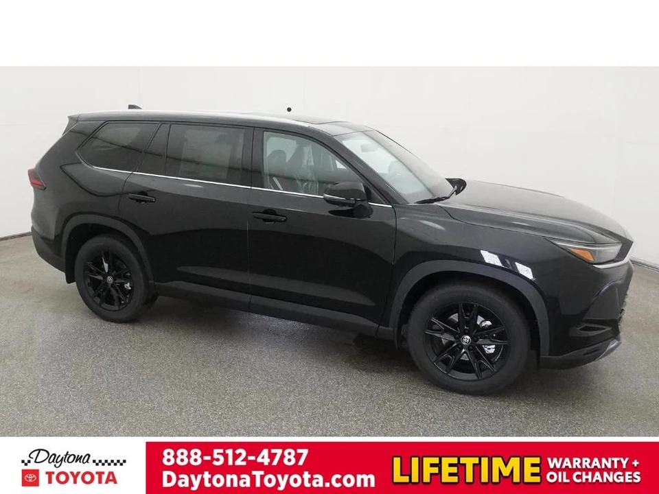 2026 Toyota Highlander - Image 12 of 12