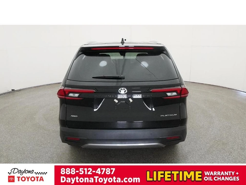 2026 Toyota Highlander - Image 7 of 12