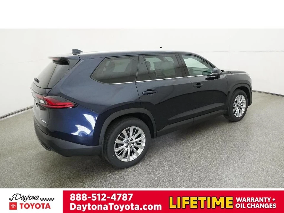 2026 Toyota Highlander - Image 9 of 12