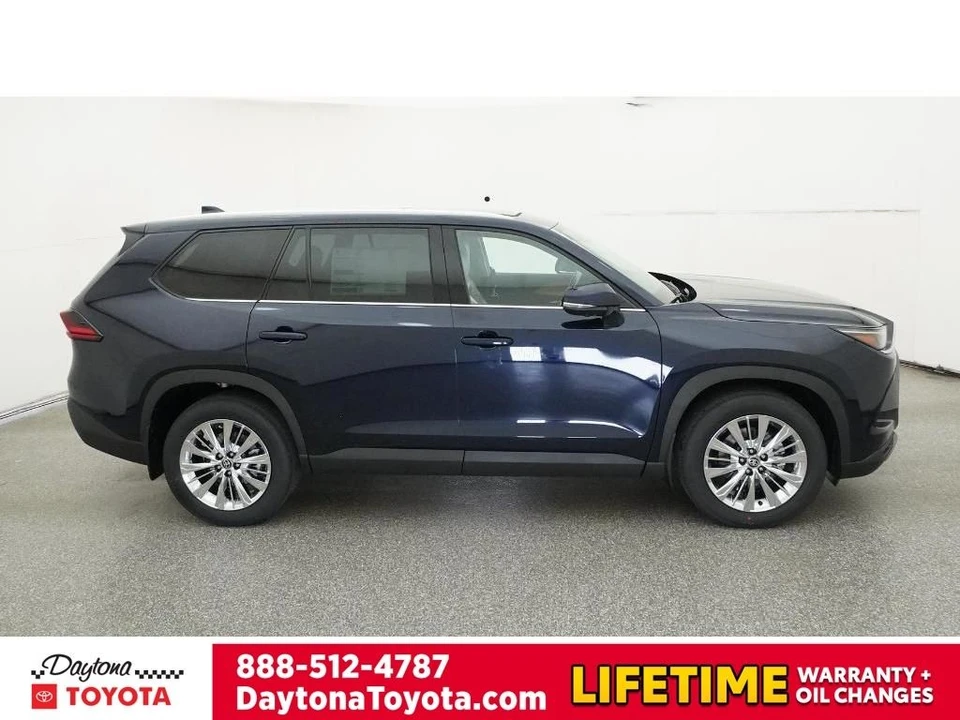 2026 Toyota Highlander - Image 11 of 12