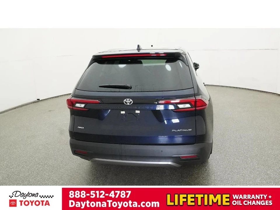 2026 Toyota Highlander - Image 7 of 12