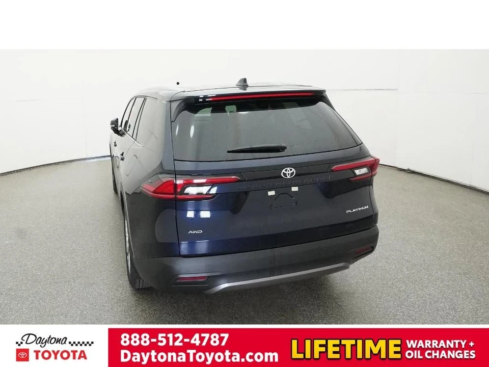 2026 Toyota Highlander - Image 6 of 12