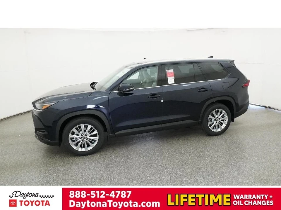 2026 Toyota Highlander - Image 2 of 12