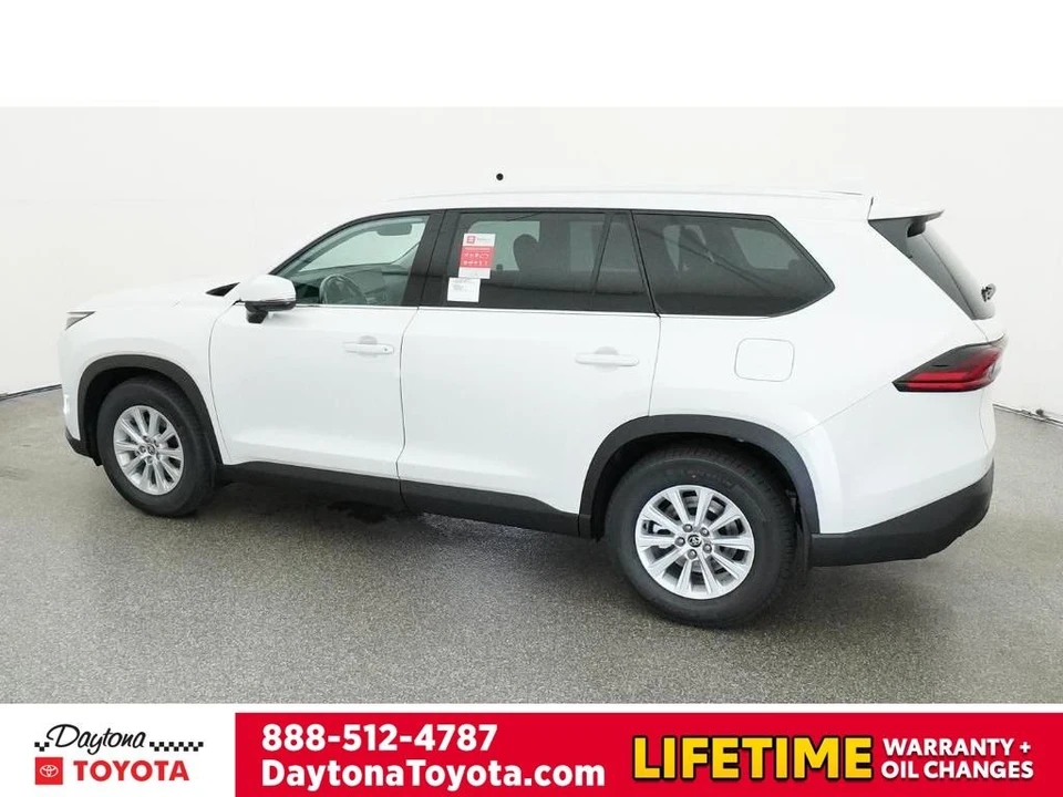 2026 Toyota Highlander - Image 4 of 12