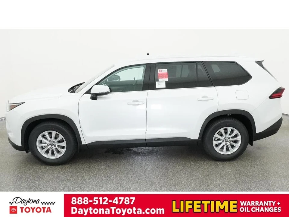 2026 Toyota Highlander - Image 3 of 12