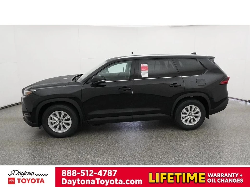 2026 Toyota Highlander - Image 3 of 12
