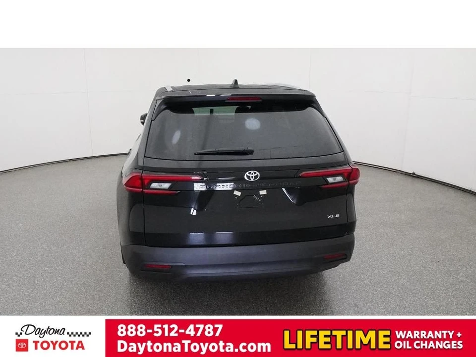 2026 Toyota Highlander - Image 7 of 12