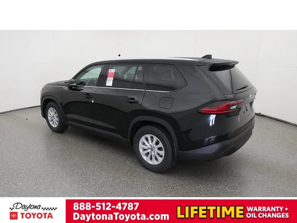 2026 Toyota Highlander - Image 5 of 12