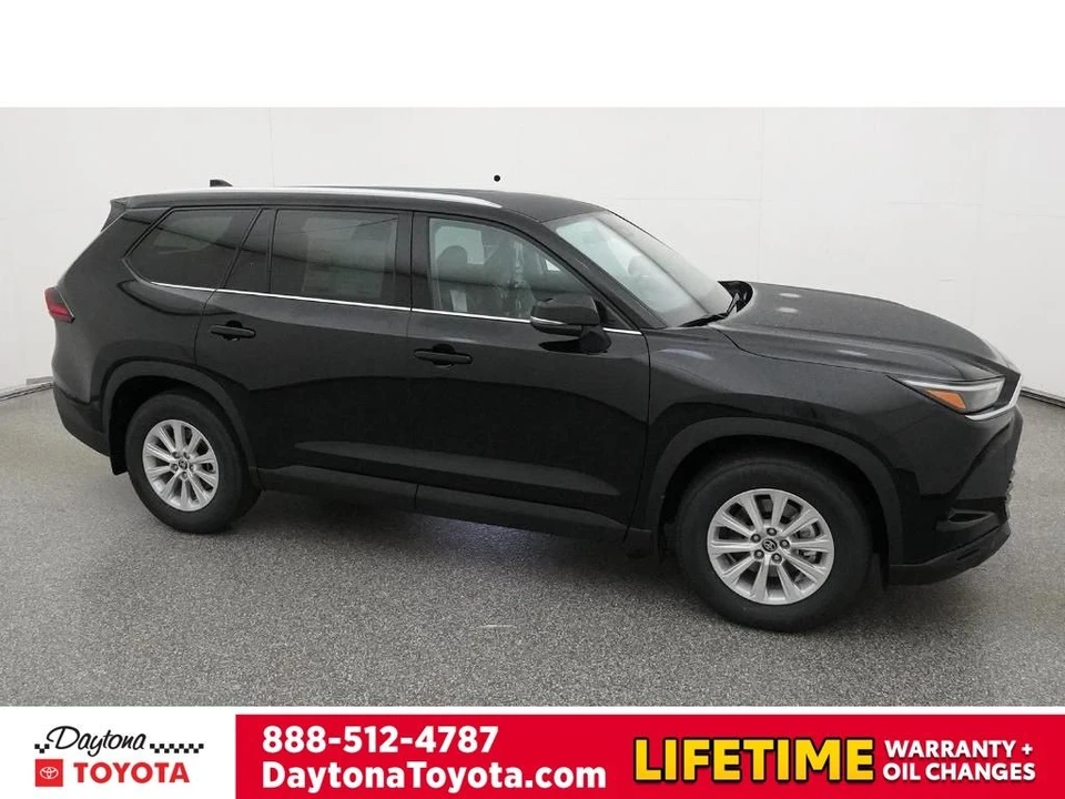 2026 Toyota Highlander - Image 12 of 12