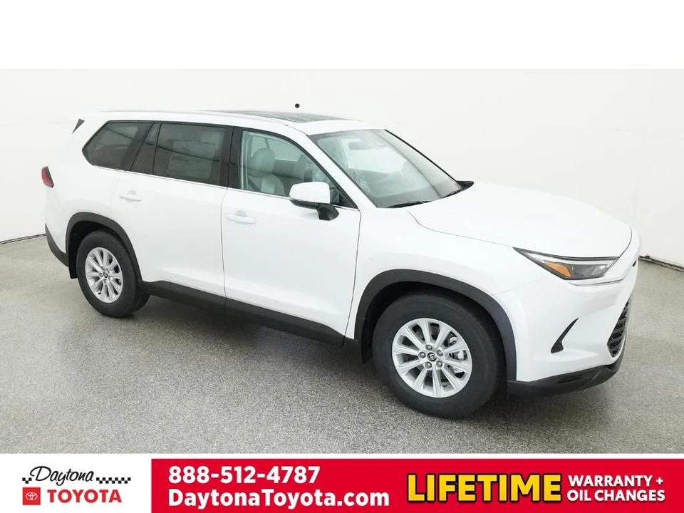 2026 Toyota Highlander - Image 12 of 12