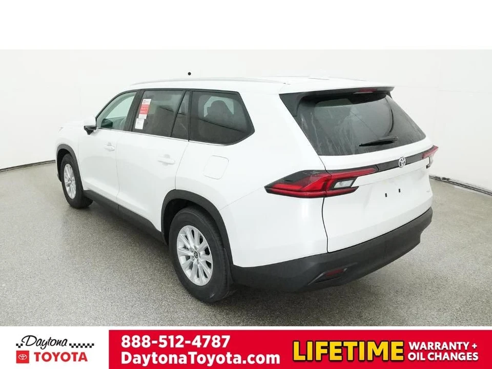 2026 Toyota Highlander - Image 5 of 12