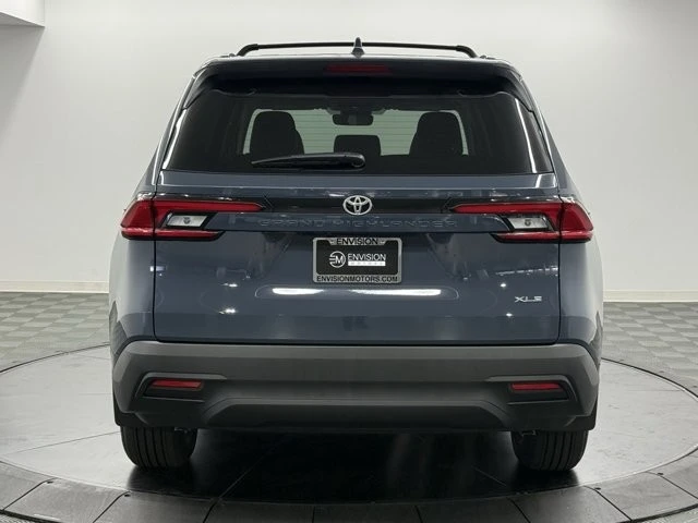 2026 Toyota Highlander - Image 8 of 12