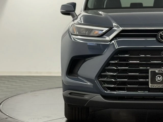 2026 Toyota Highlander - Image 4 of 12
