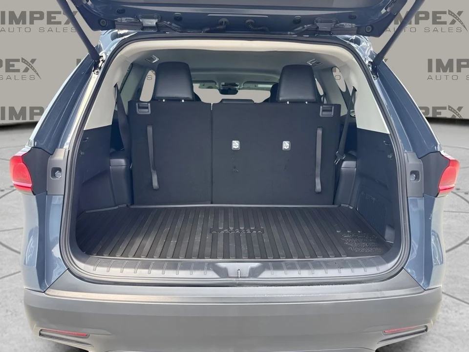 2026 Toyota Highlander - Image 28 of 31