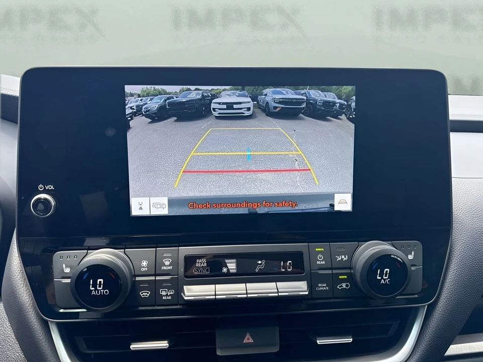 2026 Toyota Highlander - Image 20 of 31