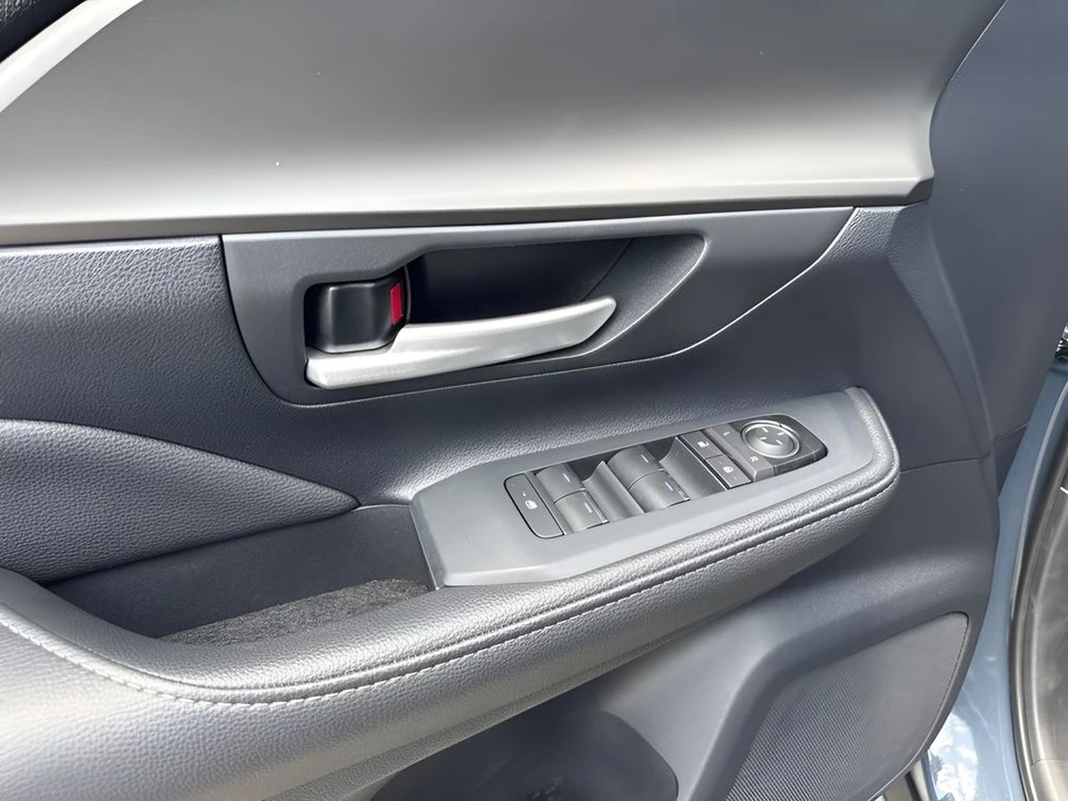 2026 Toyota Highlander - Image 26 of 31