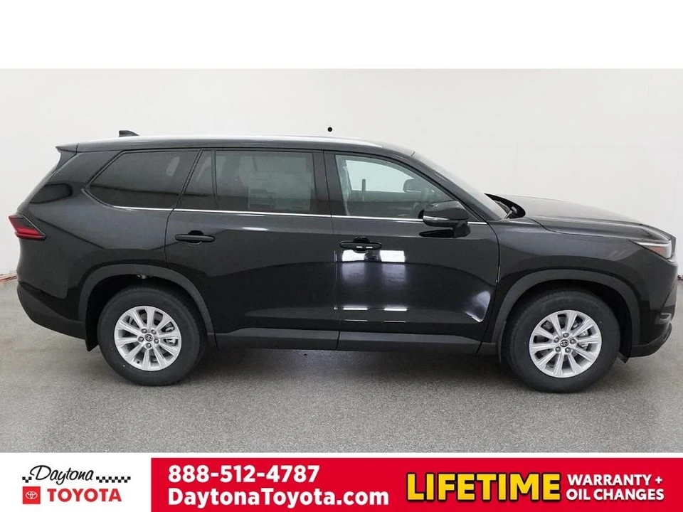 2026 Toyota Highlander - Image 11 of 12