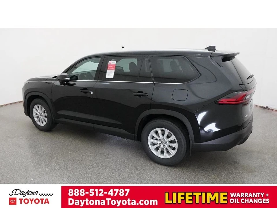 2026 Toyota Highlander - Image 4 of 12