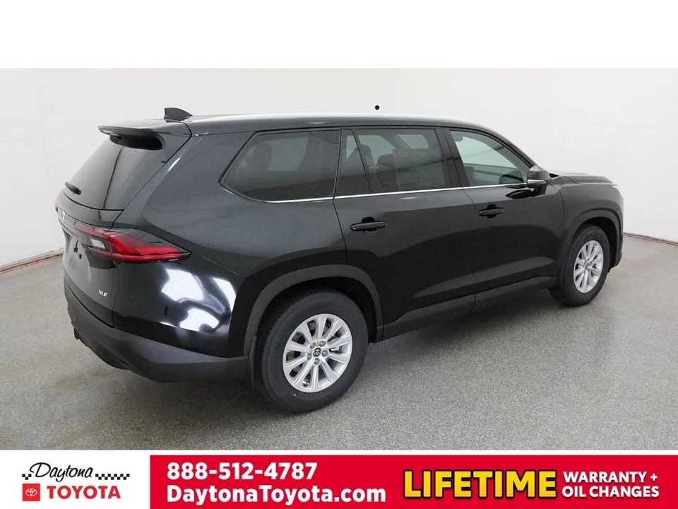2026 Toyota Highlander - Image 9 of 12