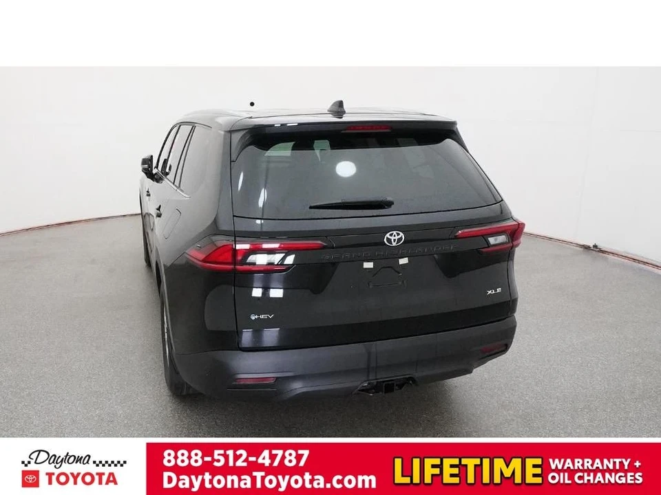 2026 Toyota Highlander - Image 6 of 12