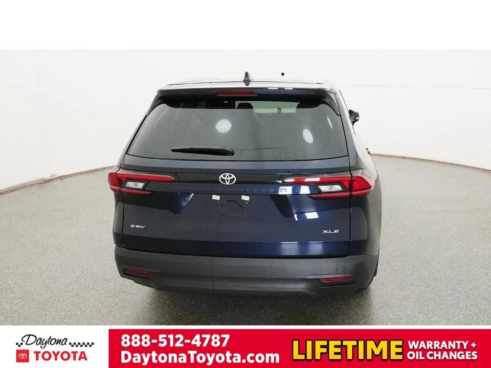 2026 Toyota Highlander - Image 7 of 12