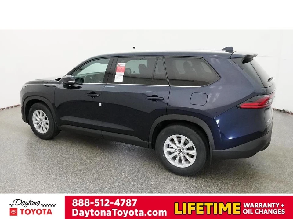 2026 Toyota Highlander - Image 4 of 12