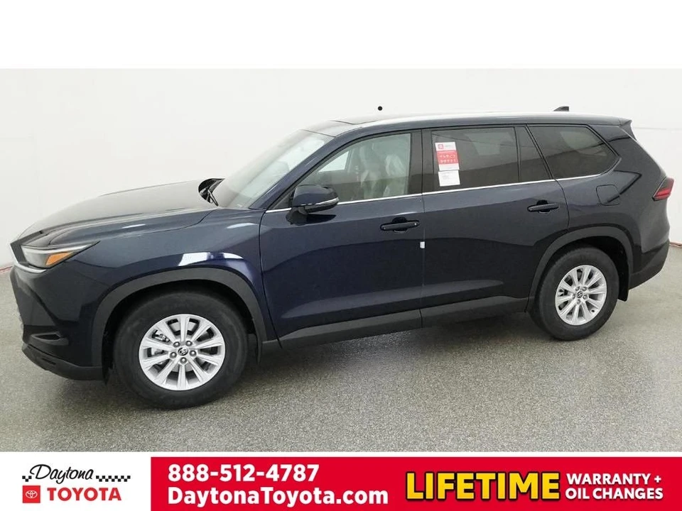 2026 Toyota Highlander - Image 2 of 12