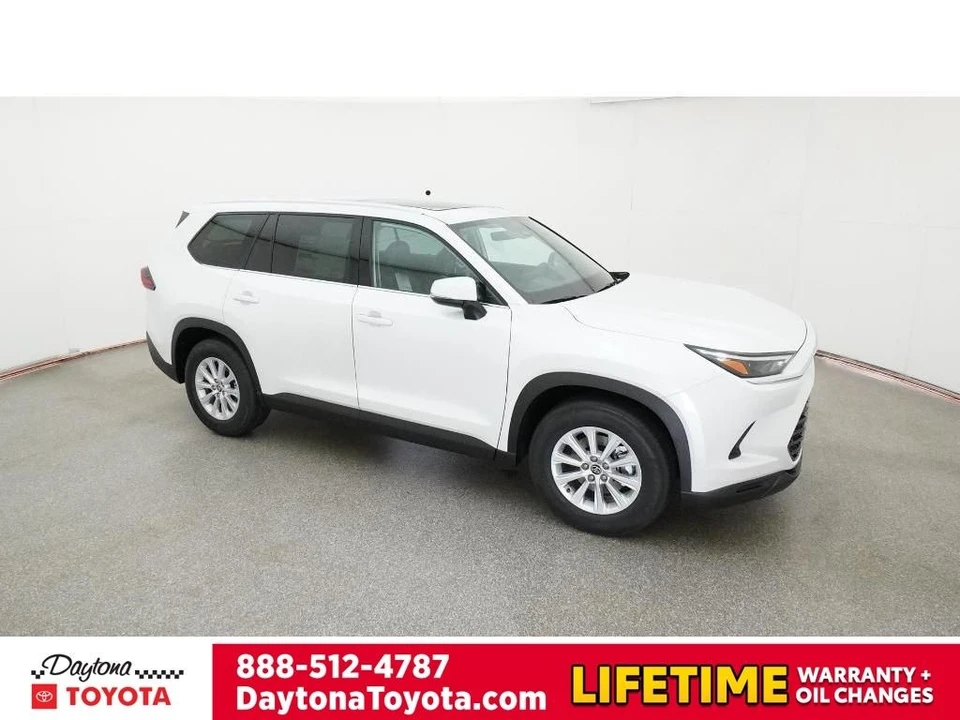 2026 Toyota Highlander - Image 12 of 12
