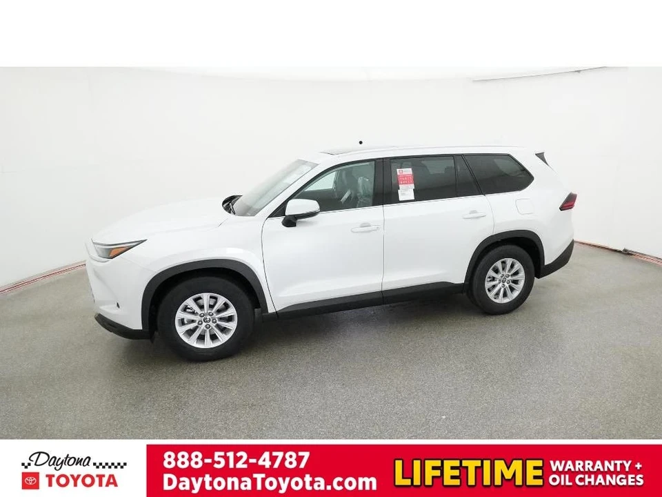 2026 Toyota Highlander - Image 2 of 12