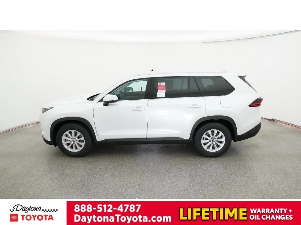 2026 Toyota Highlander - Image 3 of 12