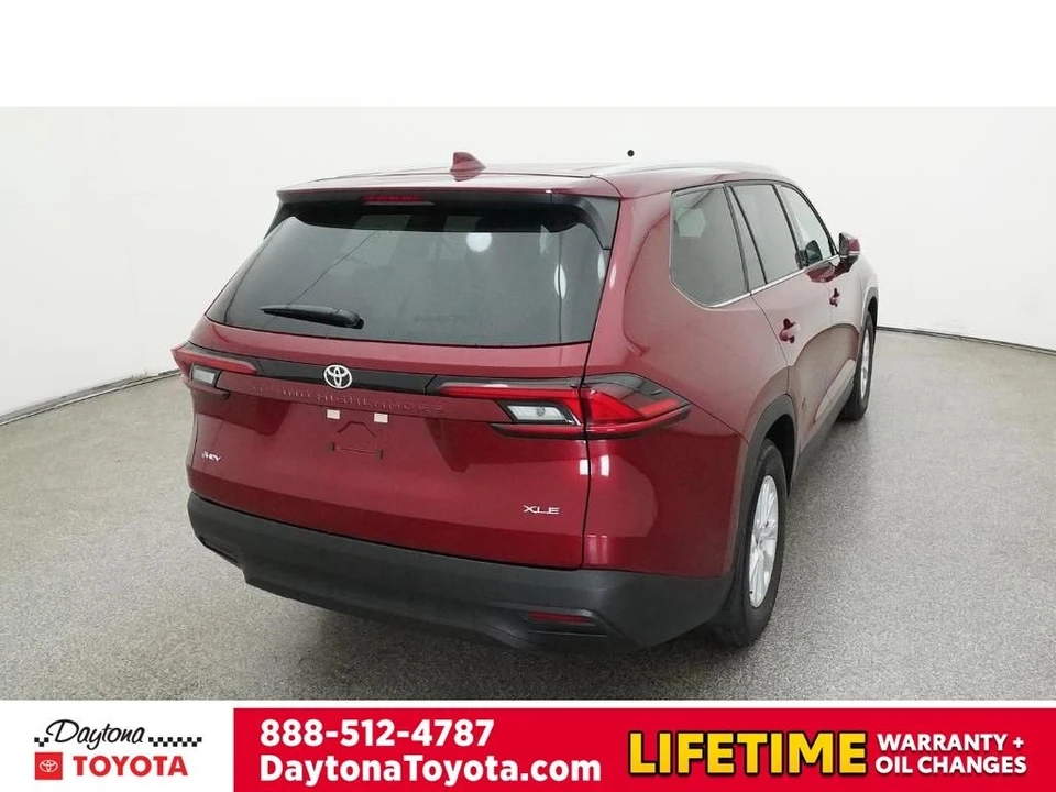 2026 Toyota Highlander - Image 8 of 12