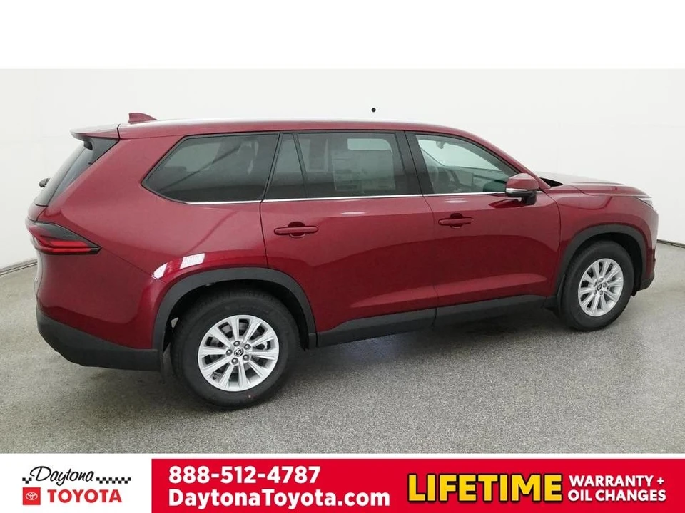 2026 Toyota Highlander - Image 10 of 12
