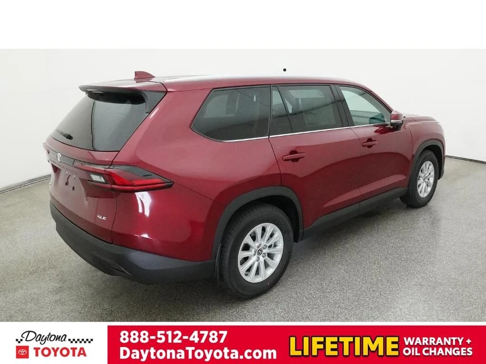 2026 Toyota Highlander - Image 9 of 12
