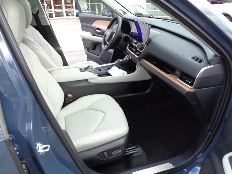 2026 Toyota Highlander - Image 21 of 21