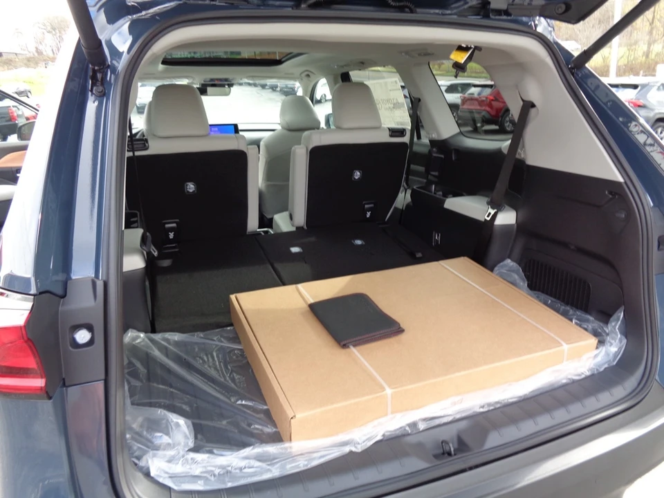 2026 Toyota Highlander - Image 19 of 21