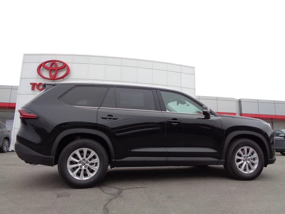 2026 Toyota Highlander - Image 3 of 21