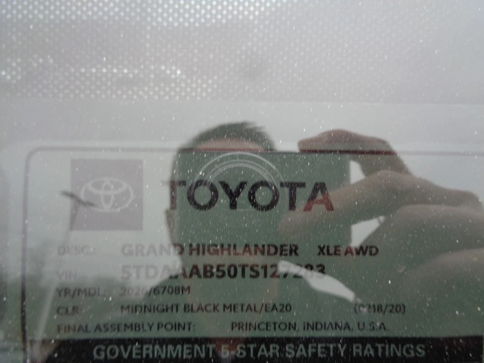 2026 Toyota Highlander - Image 19 of 21