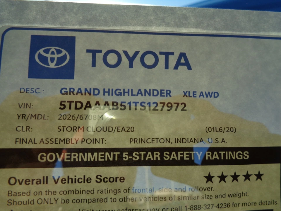 2026 Toyota Highlander - Image 20 of 21