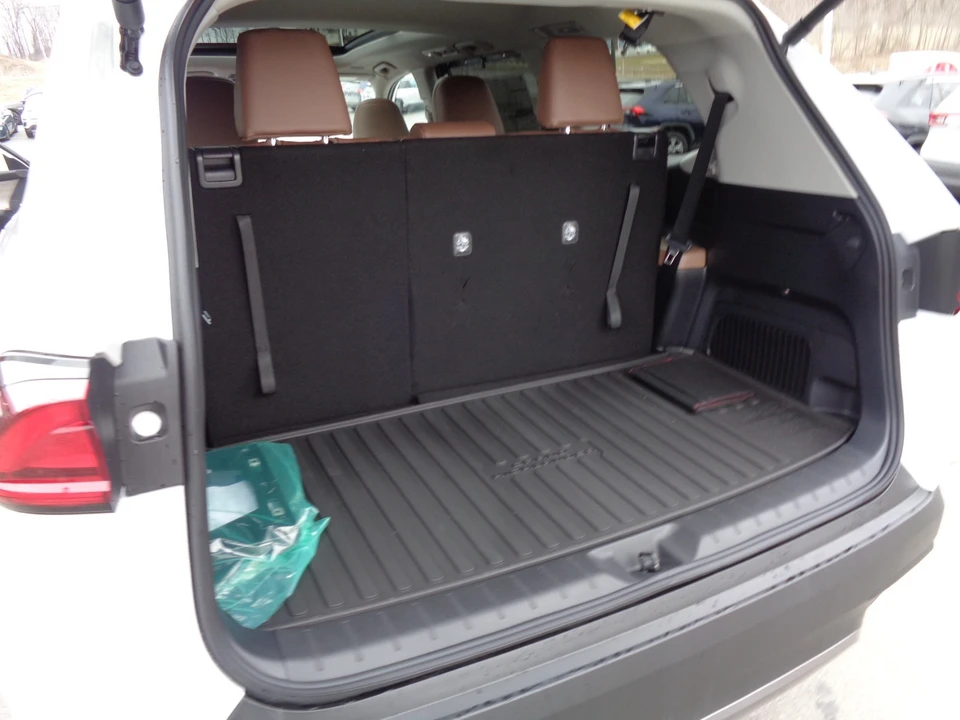 2026 Toyota Highlander - Image 18 of 21