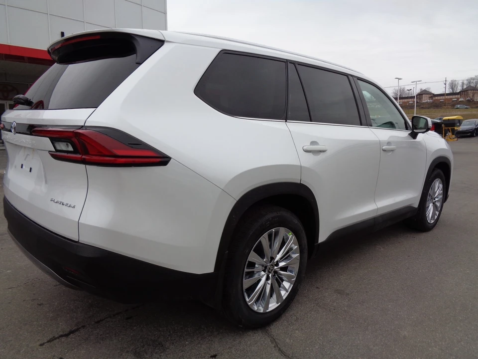 2026 Toyota Highlander - Image 4 of 21