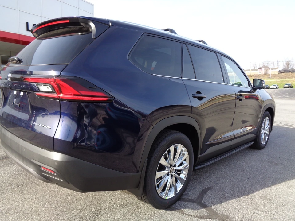 2026 Toyota Highlander - Image 4 of 21