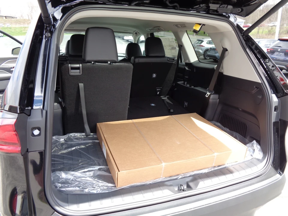 2026 Toyota Highlander - Image 16 of 21