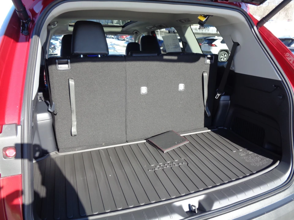 2026 Toyota Highlander - Image 18 of 21