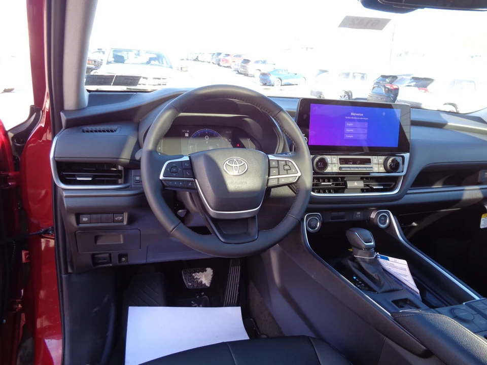 2026 Toyota Highlander - Image 17 of 21