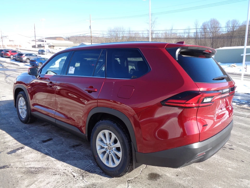 2026 Toyota Highlander - Image 6 of 21